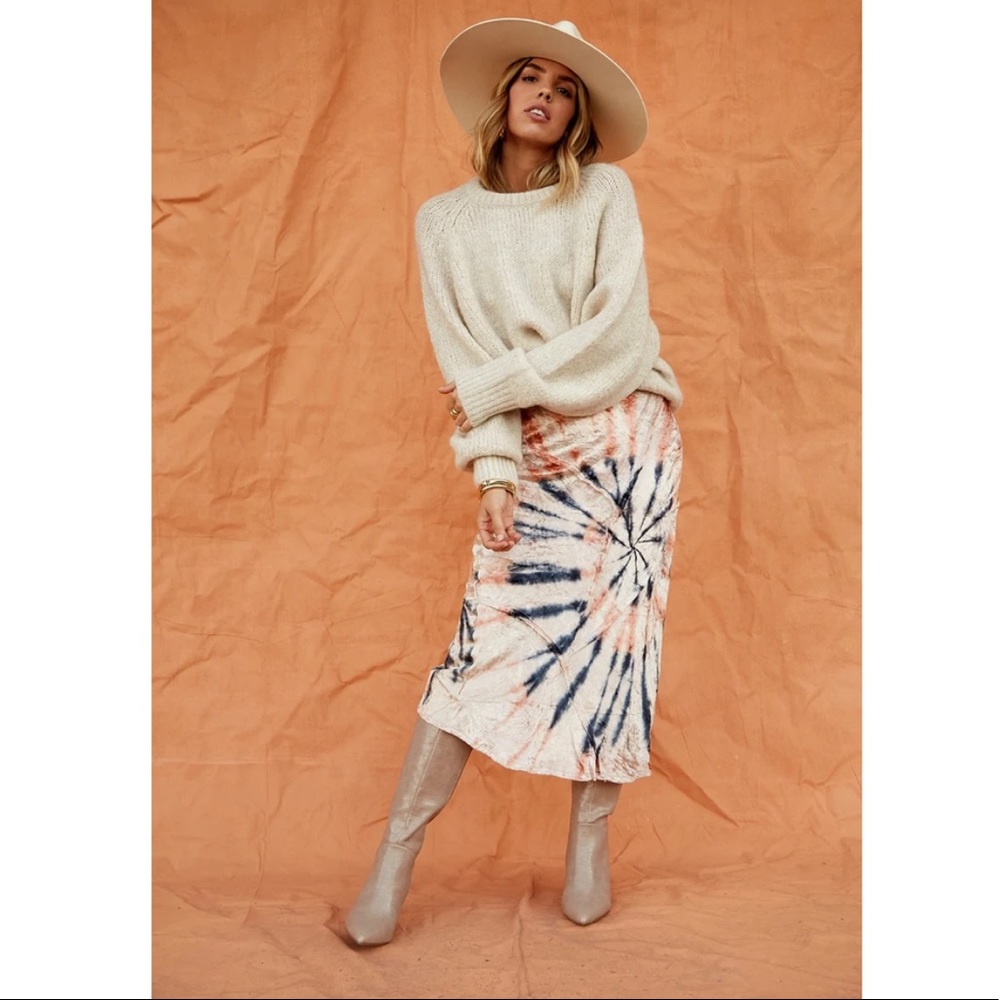 FREE PEOPLE tie dye velvet skirt - Picture 4 of 12